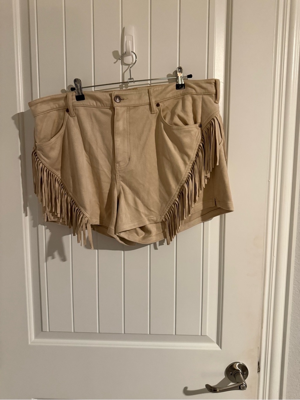 Shyanne Western Fringe Shorts Tan Khaki Cowgirl Boho Size 34